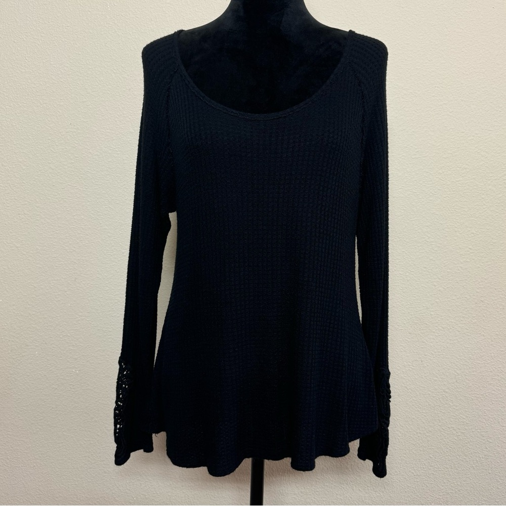 Free Press top women medium long sleeve scoop neck sweater black